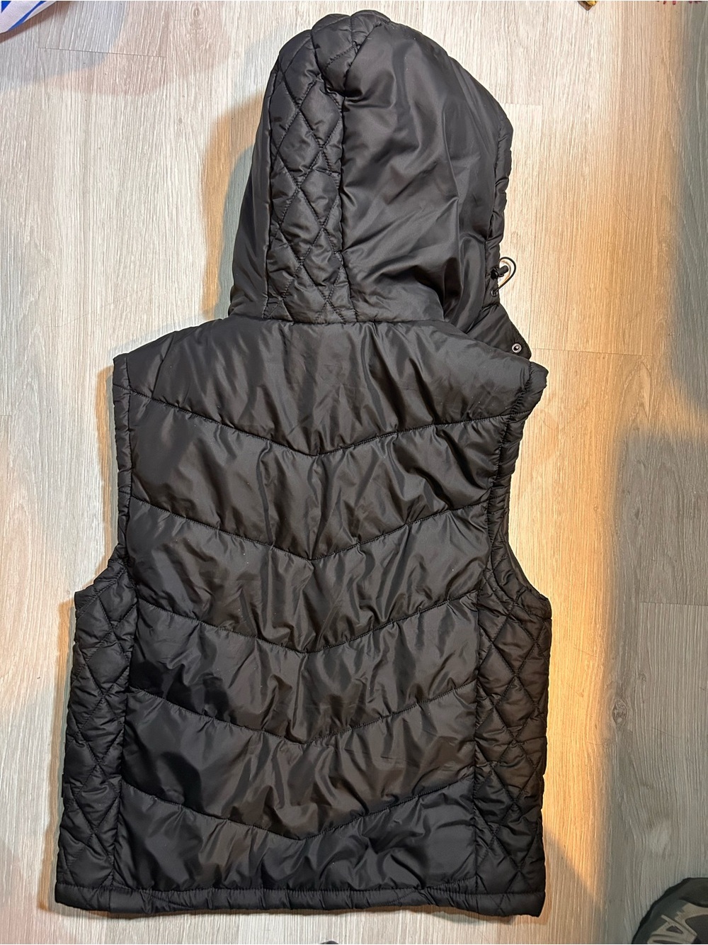 Aeropostale Black Quilted Hooded Puffer Vest - Picture 5 of 5